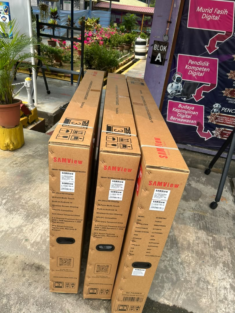 Samview Smartboard equipment delivered to SK Perempuan Bukit Kuda